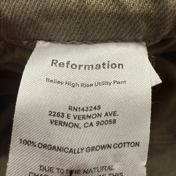 REFORMATION Bailey Utility Pants In Army Green - Picture 12 of 14